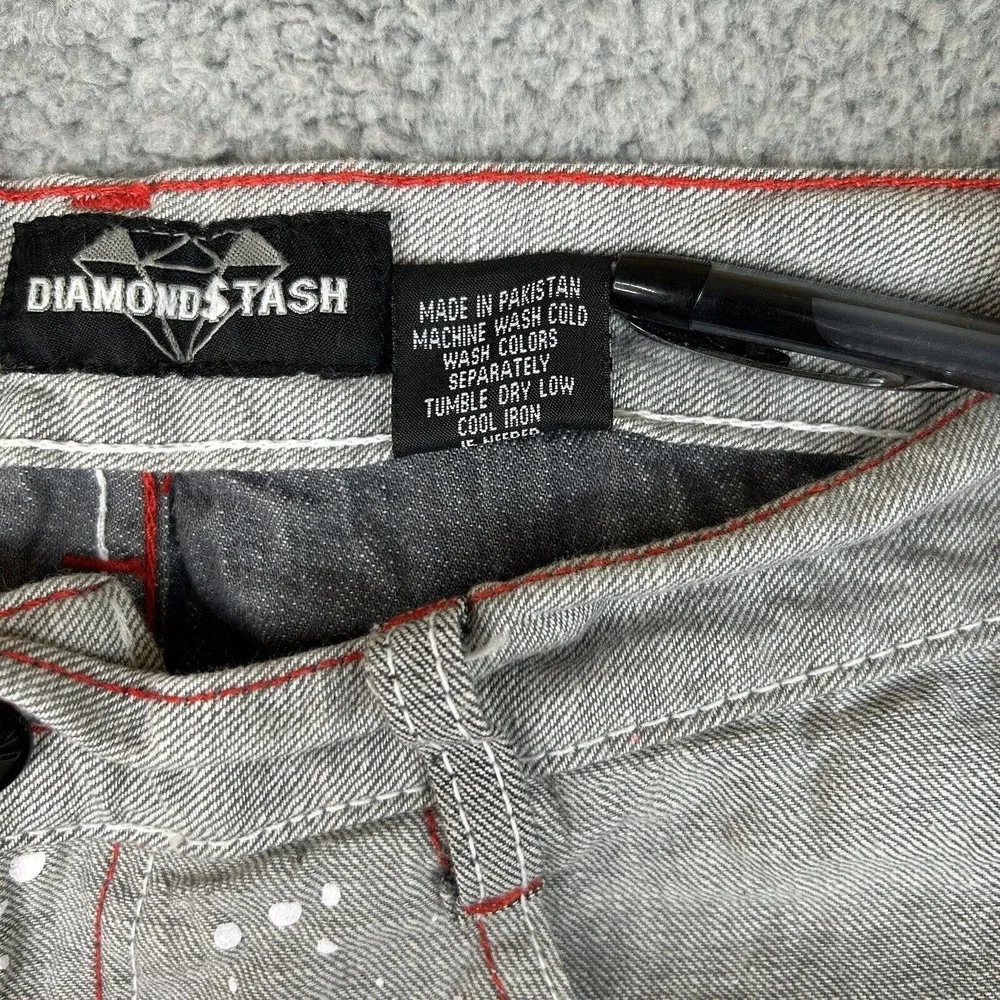 Diamond‎ Stash Shorts Mens Size 36 Gray & White Paint Splatter Chicago Bulls
